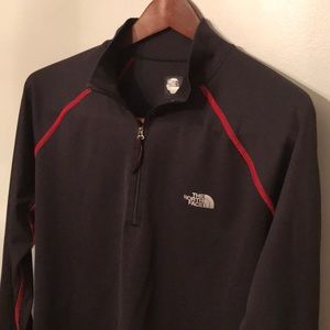 🔥North Face Women's 1/4 Zip Pullover!🔥